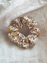 Load image into Gallery viewer, Vintage Scrunchies

