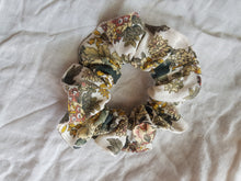 Load image into Gallery viewer, Vintage Scrunchies
