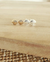 Load image into Gallery viewer, Clam Shell Studs
