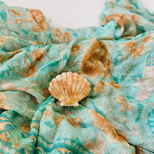 Load image into Gallery viewer, Mermaid Shell Hair Clip
