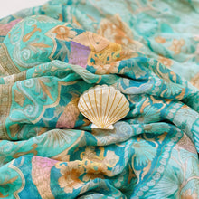 Load image into Gallery viewer, Mermaid Shell Hair Clip
